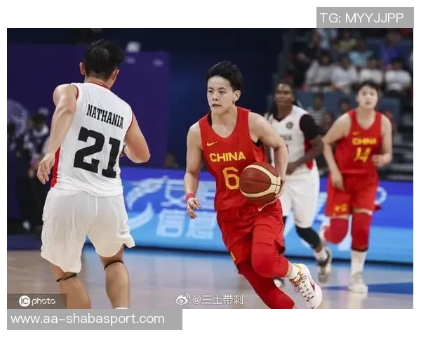 杨舒予分享中秋快乐照片展现独特稀缺库存的乱七八糟魅力