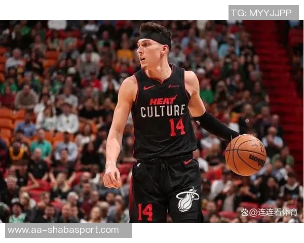 希罗表现平平17投6中三分命中率高但正负值全队最低