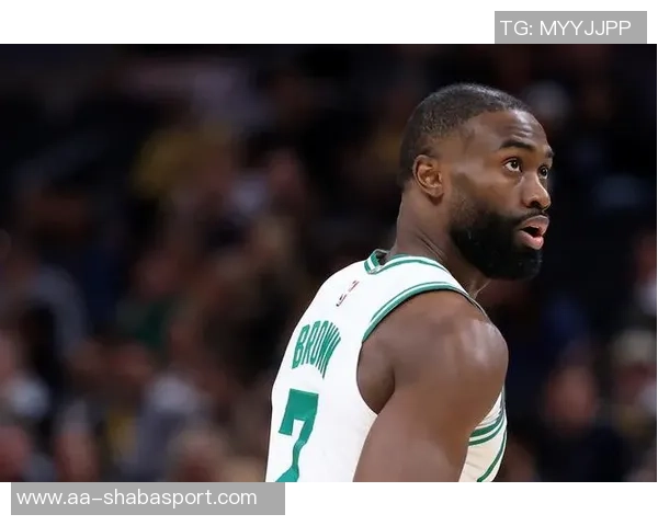 杰伦布朗三节狂砍41分6篮板2助攻正负值高达36展现统治力 杰伦布朗三节狂砍41分6篮板2助攻正负值高达36展现统治力