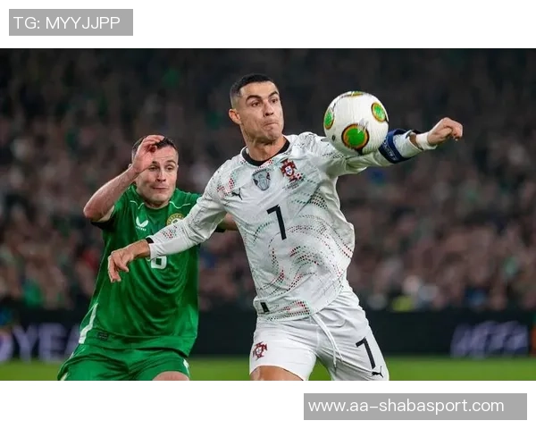 C罗职业生涯红牌统计揭秘肘击踢人假摔三大罪状分析