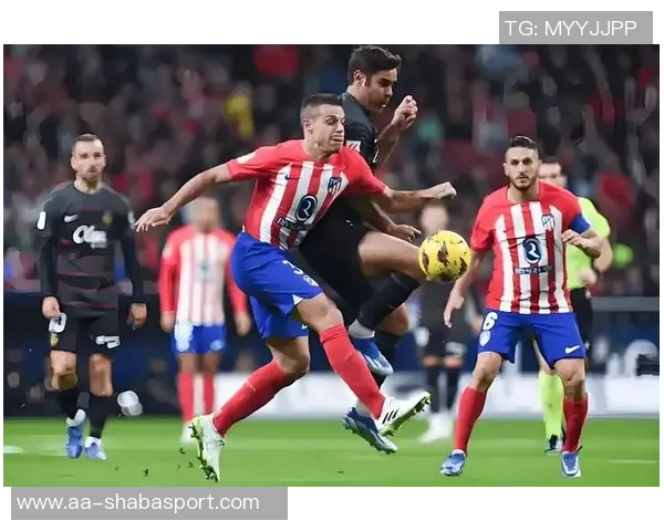 科克怀念马竞老球场红白相间球网引发球迷共鸣 科克怀念马竞老球场红白相间球网引发球迷共鸣