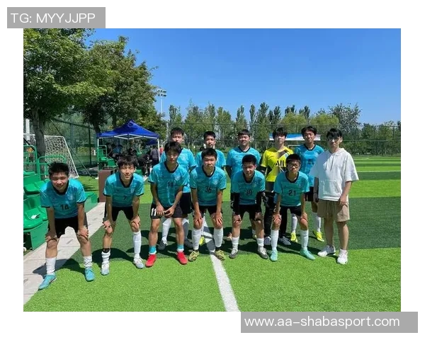 罗梅罗与孙兴慜重聚合影分享感慨球队传奇的深厚情谊 罗梅罗与孙兴慜重聚合影分享感慨球队传奇的深厚情谊