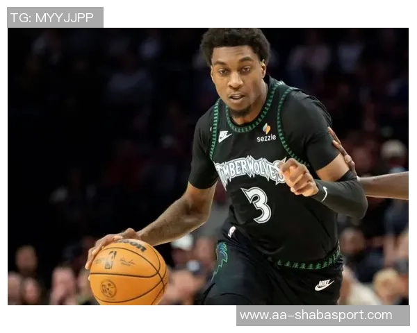 爱德华兹揭秘麦丹比赛时激情四溢的防守表现与平日高冷形象的反差